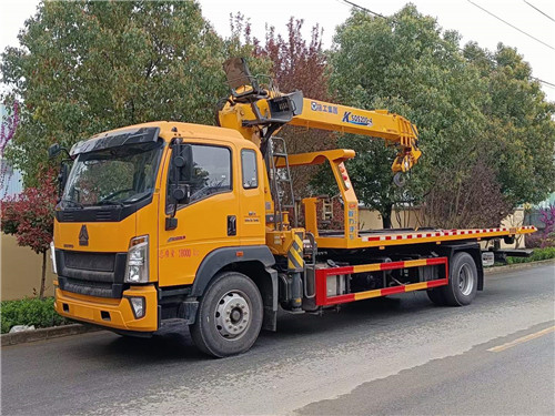 國(guó)六重汽豪沃G5X56帶吊清障車 (1).jpg