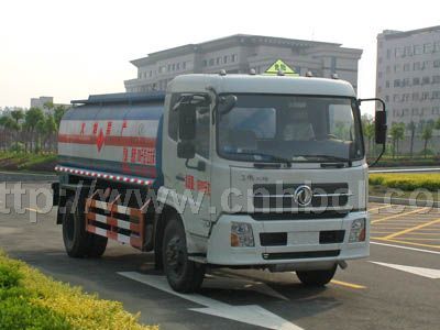 東風(fēng)天錦運(yùn)油車15立方